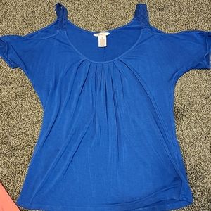3 bundle cold shoulder shirts